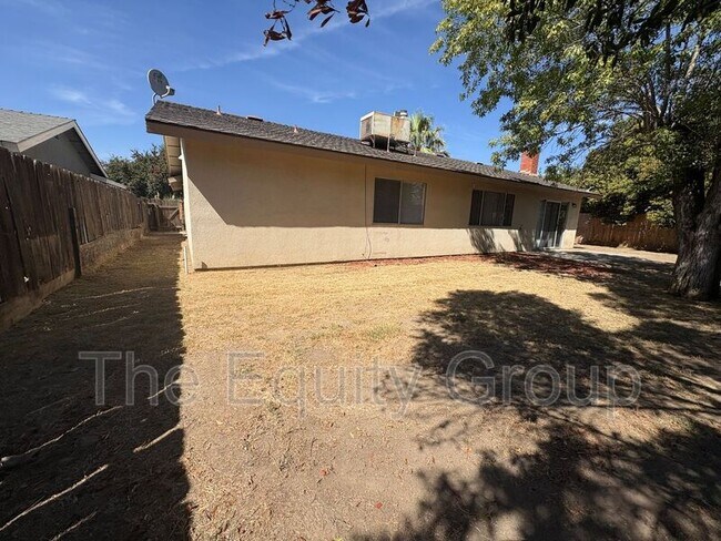 Building Photo - 947 W Seeger Ave