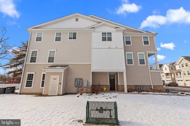 Building Photo - 228 Park Ln