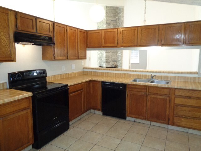 Building Photo - 11310 Chelsea Walk Dr