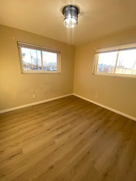 Building Photo - 814C Schirmer