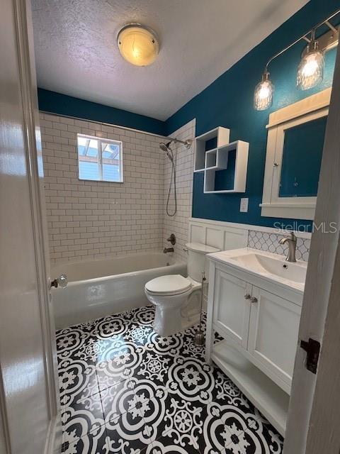 Building Photo - 2448 4th Ave N