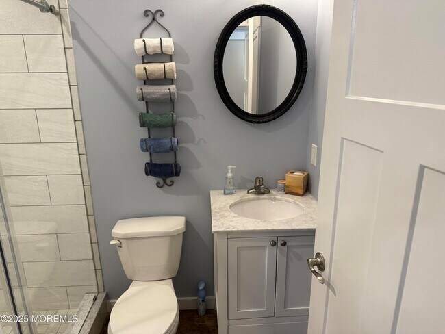 Building Photo - 44 Harold Ln