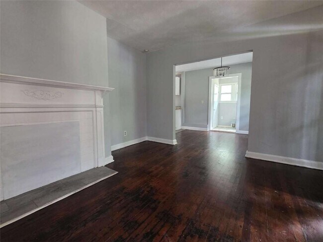 Building Photo - 1336 Wichita Dr SW