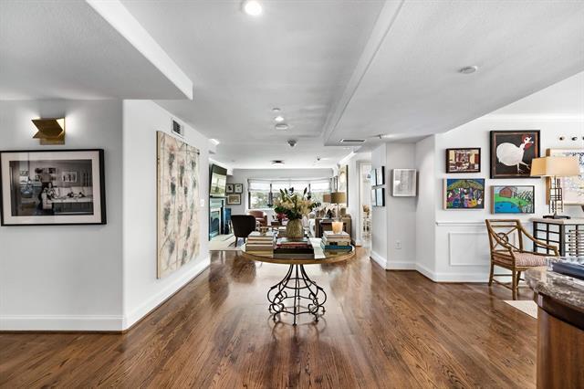 Building Photo - 4242 Lomo Alto Dr