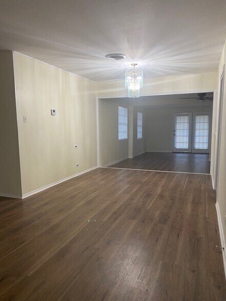 Building Photo - 154 Greenhaven Dr