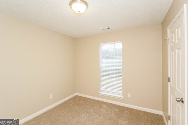 Building Photo - 5736 Eagles Feather Ln