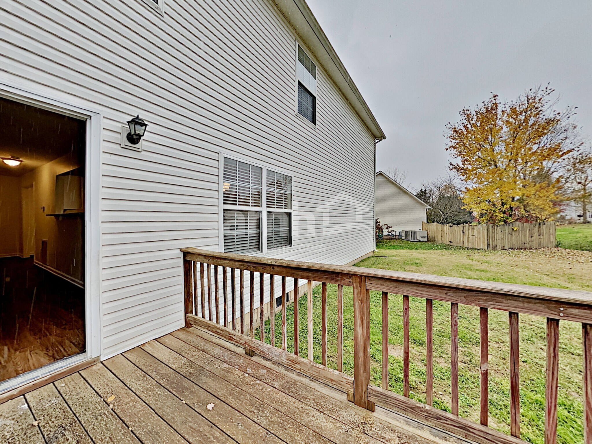Building Photo - 204 Bates Ct