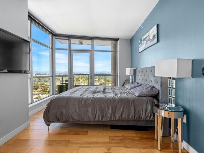 Building Photo - Furnished Aria Penthouse with Panoramic Views & Wraparound Balcony