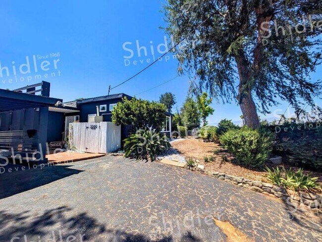 Building Photo - The Bridge House - 2 Bed 1 Bath with Uncompromising Views