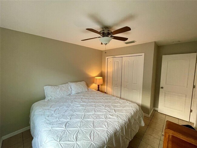 Building Photo - 4819 San Ortebello Dr