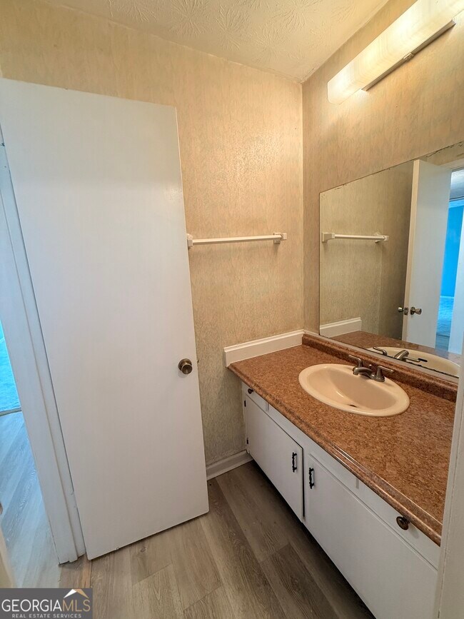 Building Photo - 3237 Abbeywood Dr