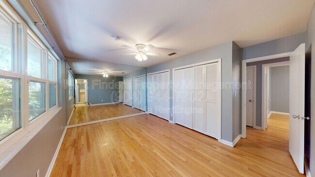 Building Photo - 3950 San Clerc Rd