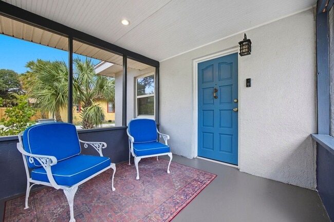 Building Photo - 6236 S Martindale Ave