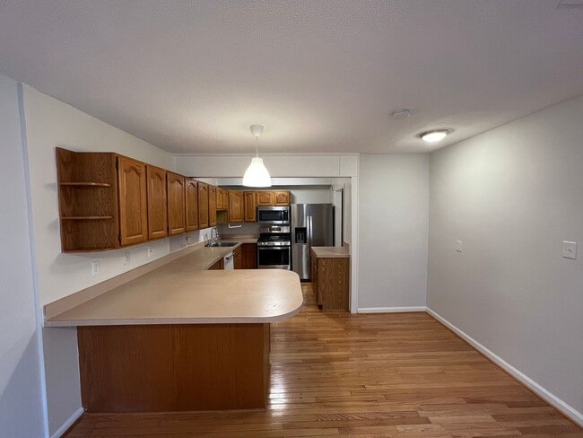 Building Photo - Delightful 1 Level 4 Bedroom Home On Exten...