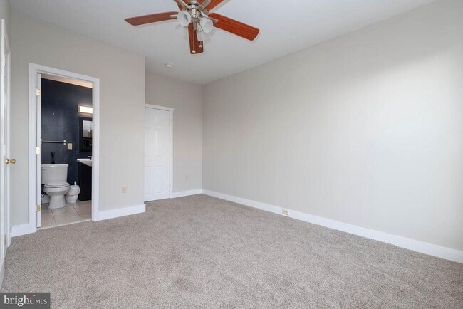 Building Photo - 224 N Milton Ave