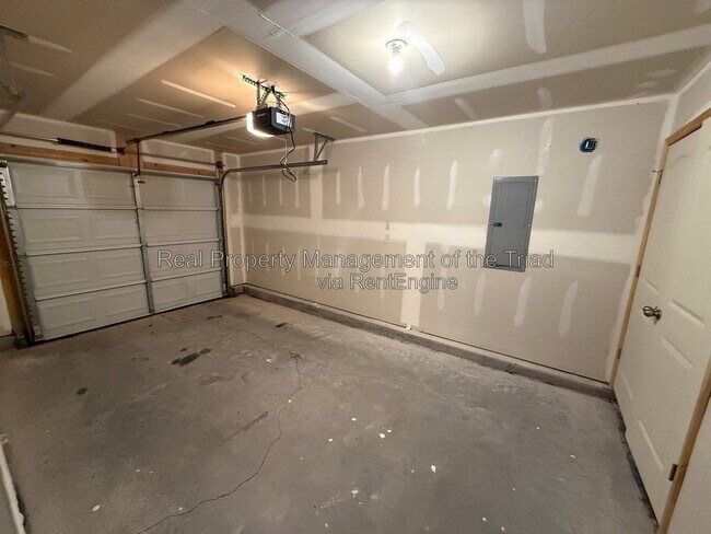 Building Photo - 1207 Willard St