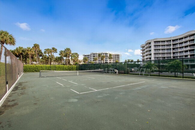 Building Photo - 3360 S Ocean Blvd