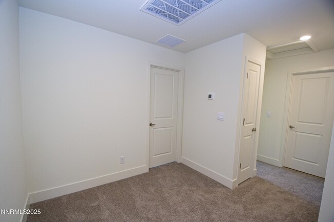 Building Photo - 1636 Prancer St