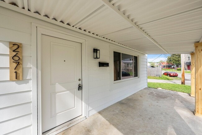 Building Photo - 2671 Whitehead Rd