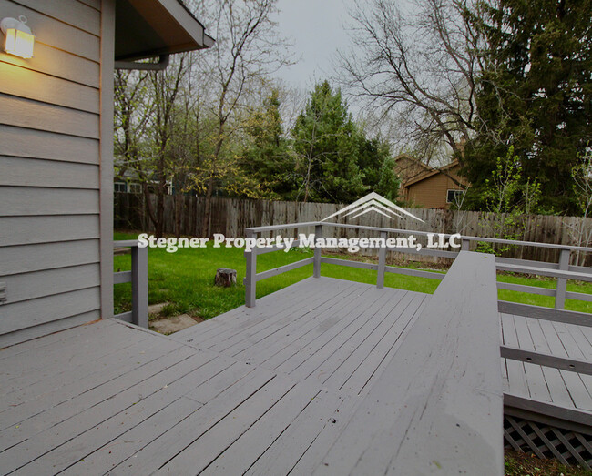 Building Photo - Great Home next to Edora Park