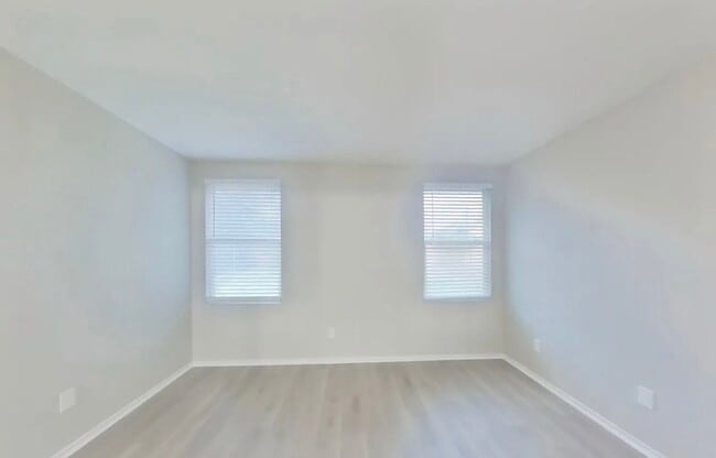 Building Photo - AVAILABLE NOW READY TO MOVE IN