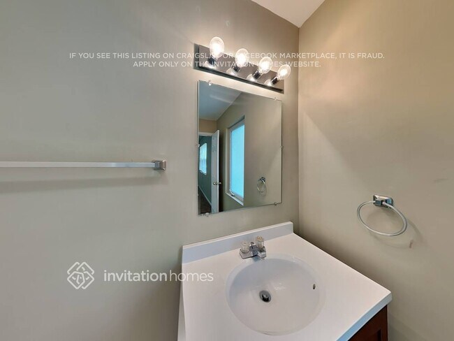 Building Photo - 159 E Timberlane Dr