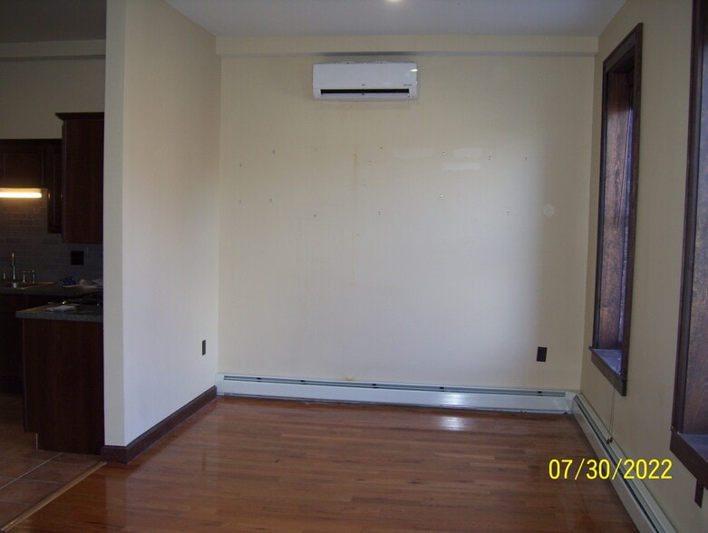 AC Throughout Apartment - 751 N Salina St