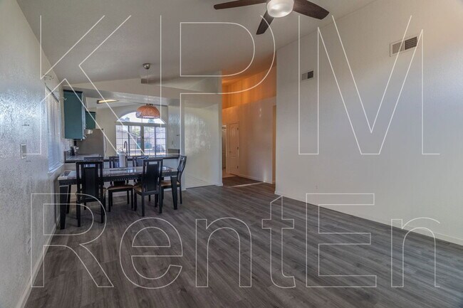 Building Photo - 6529 El Capitan Cir