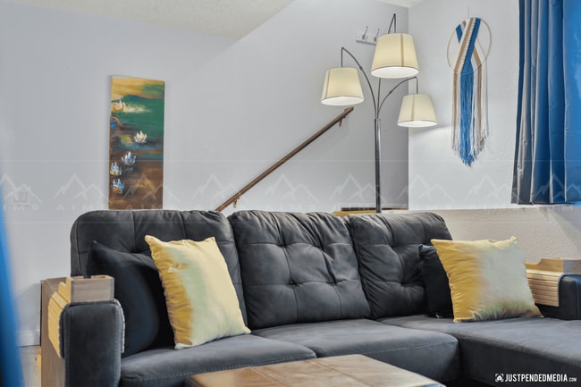 Building Photo - 12739-12739 Tanada Loop