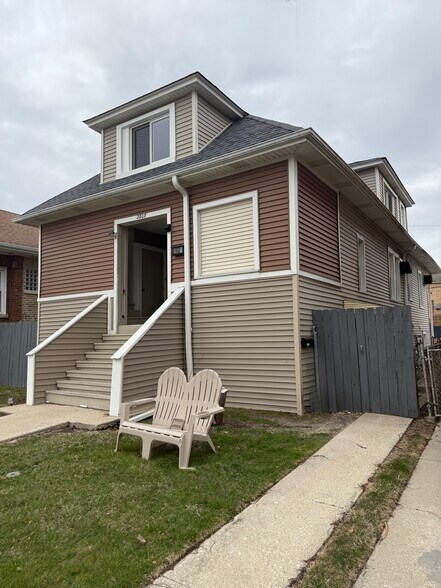 Building Photo - 2807 N 74th Ct