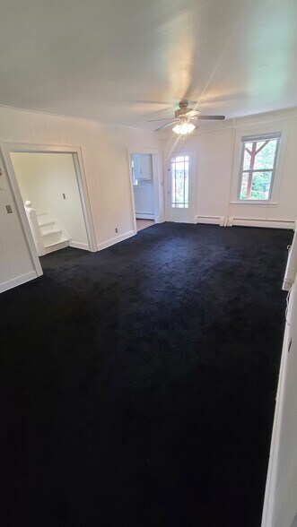 Building Photo - 3 Cedar St