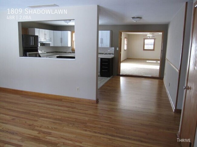 Building Photo - 1809 Shadowlawn-