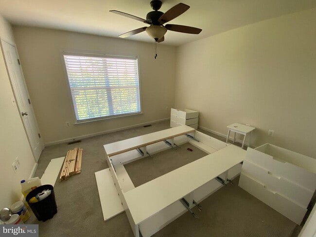 Building Photo - 15651 John Diskin Cir
