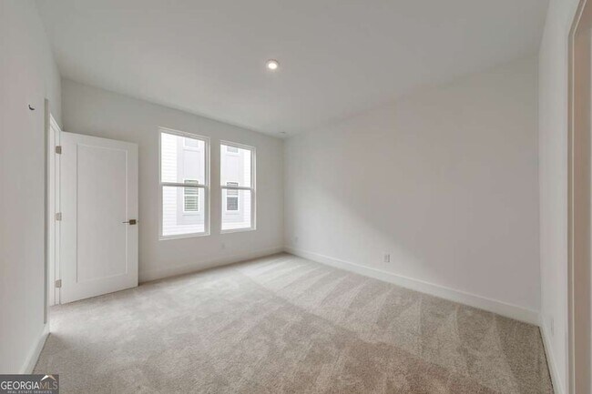 Building Photo - 515 Motivation Cir NW