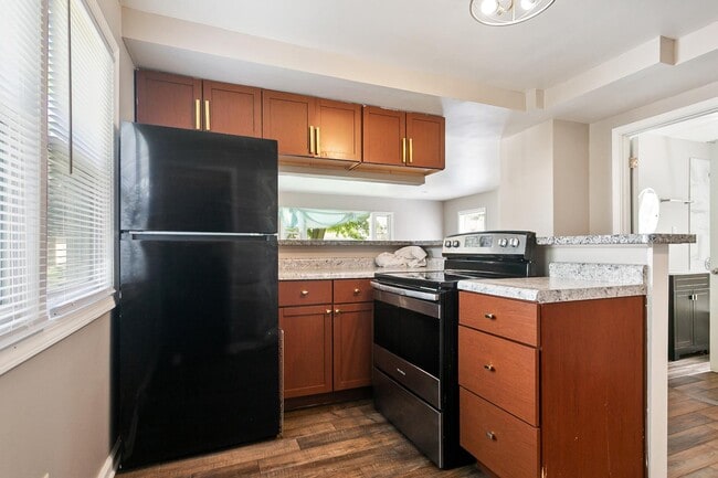 Building Photo - 5147 N 55th St