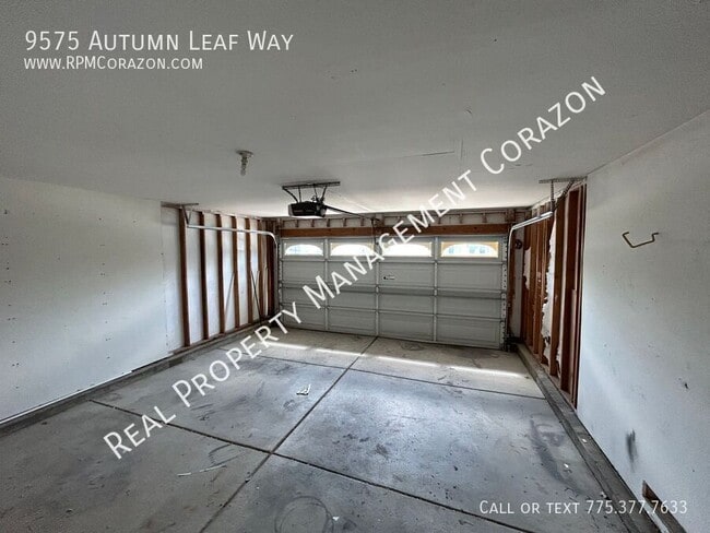Building Photo - 9575 Autumn Leaf Way