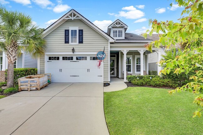 Building Photo - Beautiful custom home in Hampton Lake!