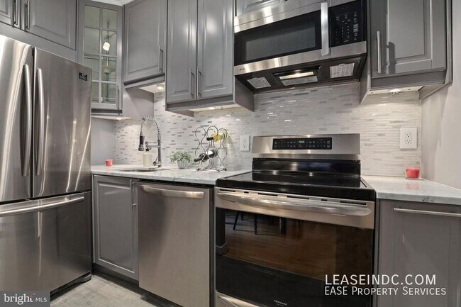 Building Photo - 1435 Corcoran St NW