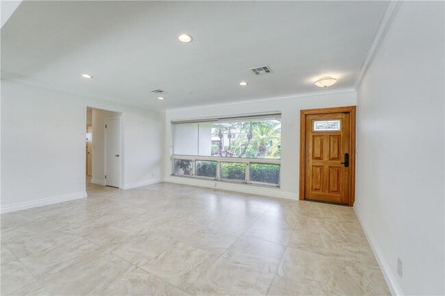 Building Photo - 2000 Admirals Way