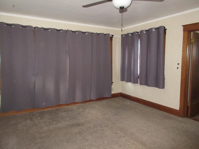 Building Photo - 2615 Taylor Ave