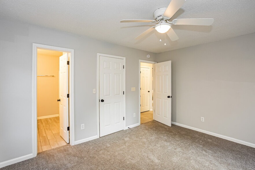 Building Photo - 9101 Merlot Ln