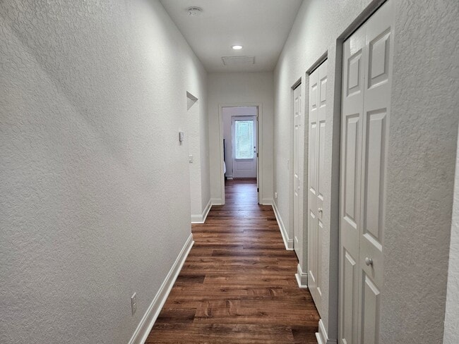 Building Photo - Tranquil Porch Retreat