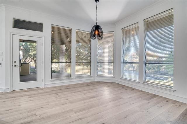 Building Photo - 422 Mustang Dr