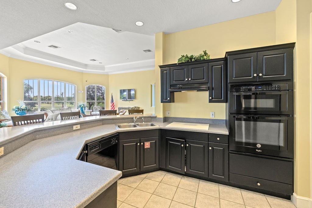 Building Photo - 5060 Fairways Cir