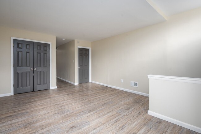 Building Photo - Beautifully renovated single family home