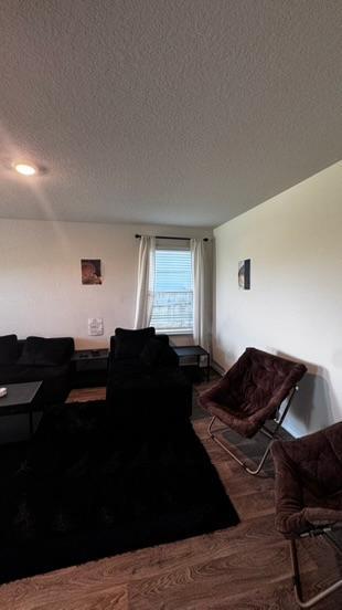 Building Photo - 3103 Lindenwood Wy