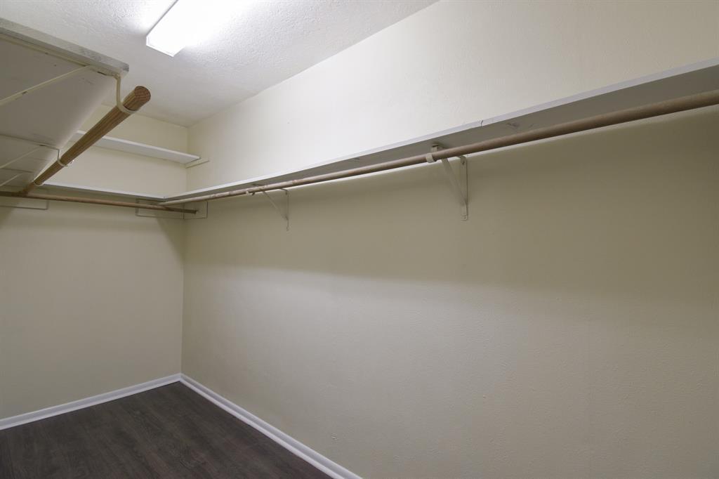 Building Photo - 301 S 3rd St