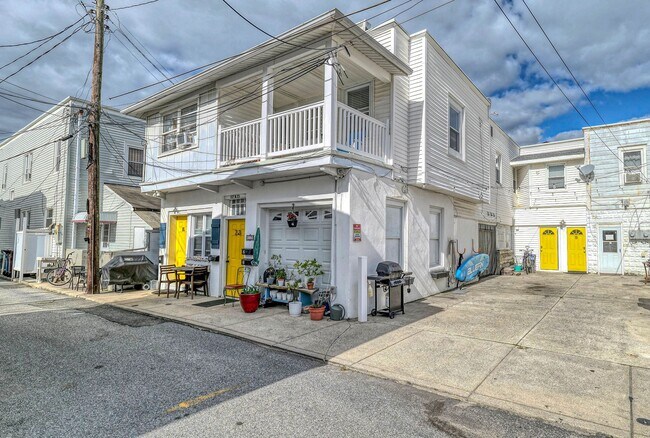 Building Photo - 117 Newport Ct