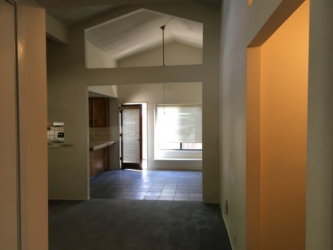 Building Photo - House