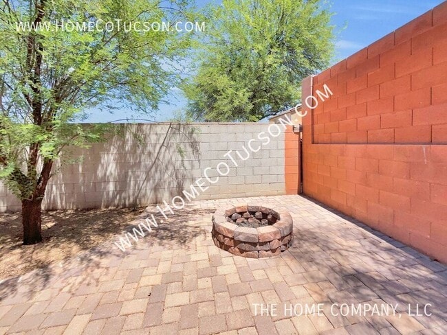 Building Photo - 428 E Geronimo Bluff Loop